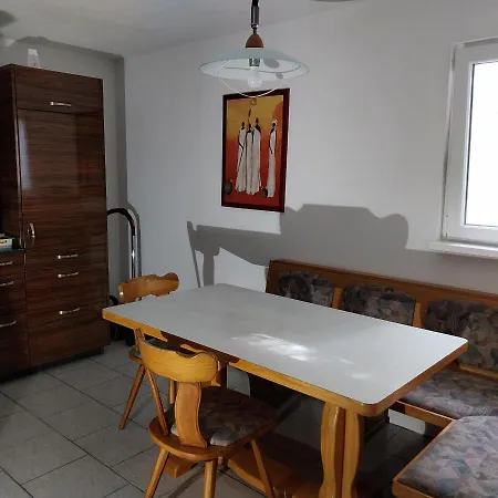Apartment Souterrainwohnung *
