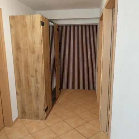 Souterrainwohnung