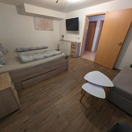 Souterrainwohnung