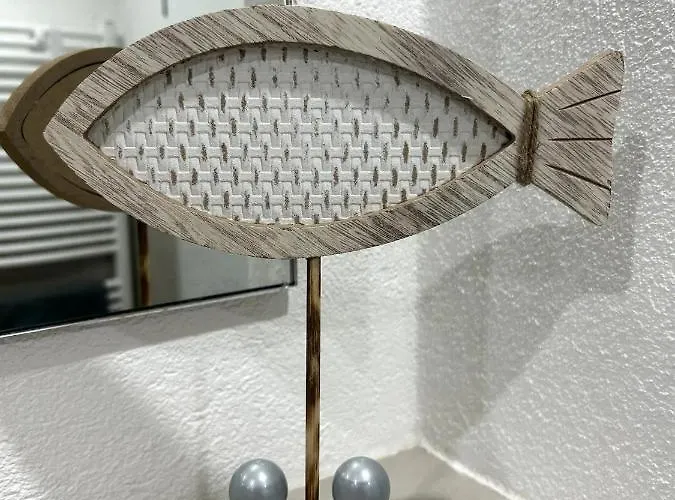 Souterrainwohnung - *