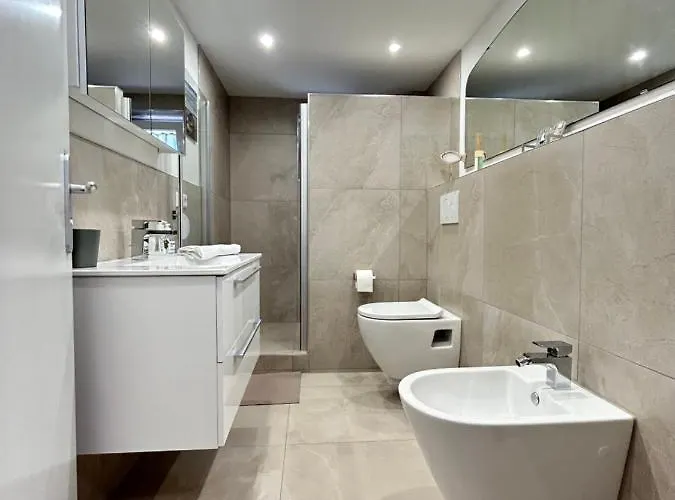 Apartamento Souterrainwohnung - *