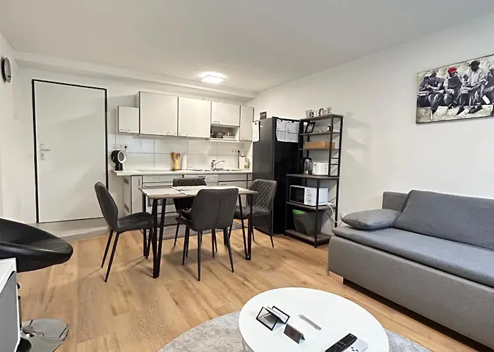 Apartamento Souterrainwohnung - *